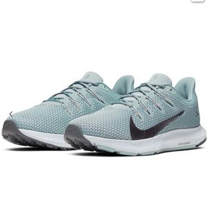 Nike Quest - Nike Running Shoes